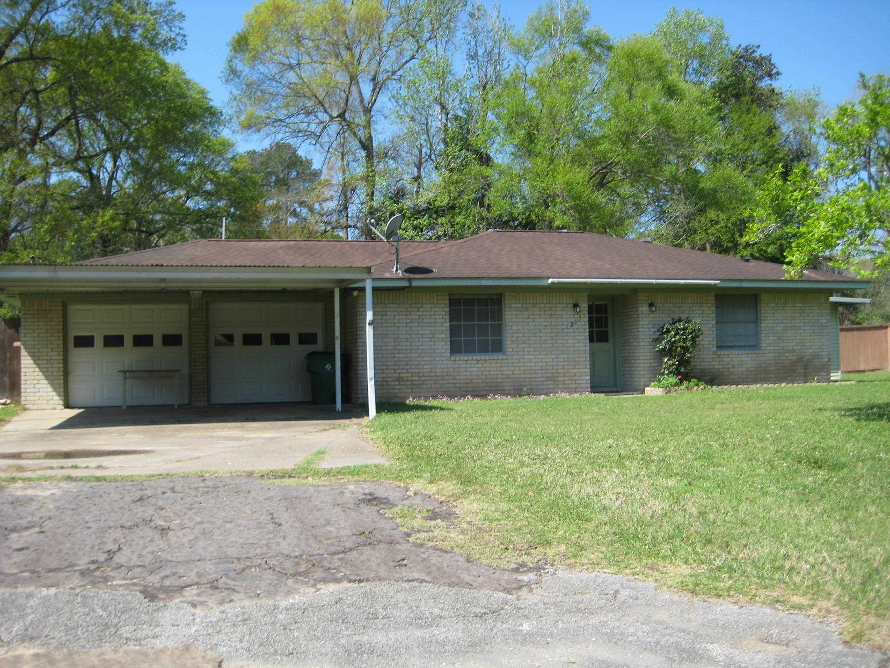 Property Photo: 217 Hickory TX 77663
