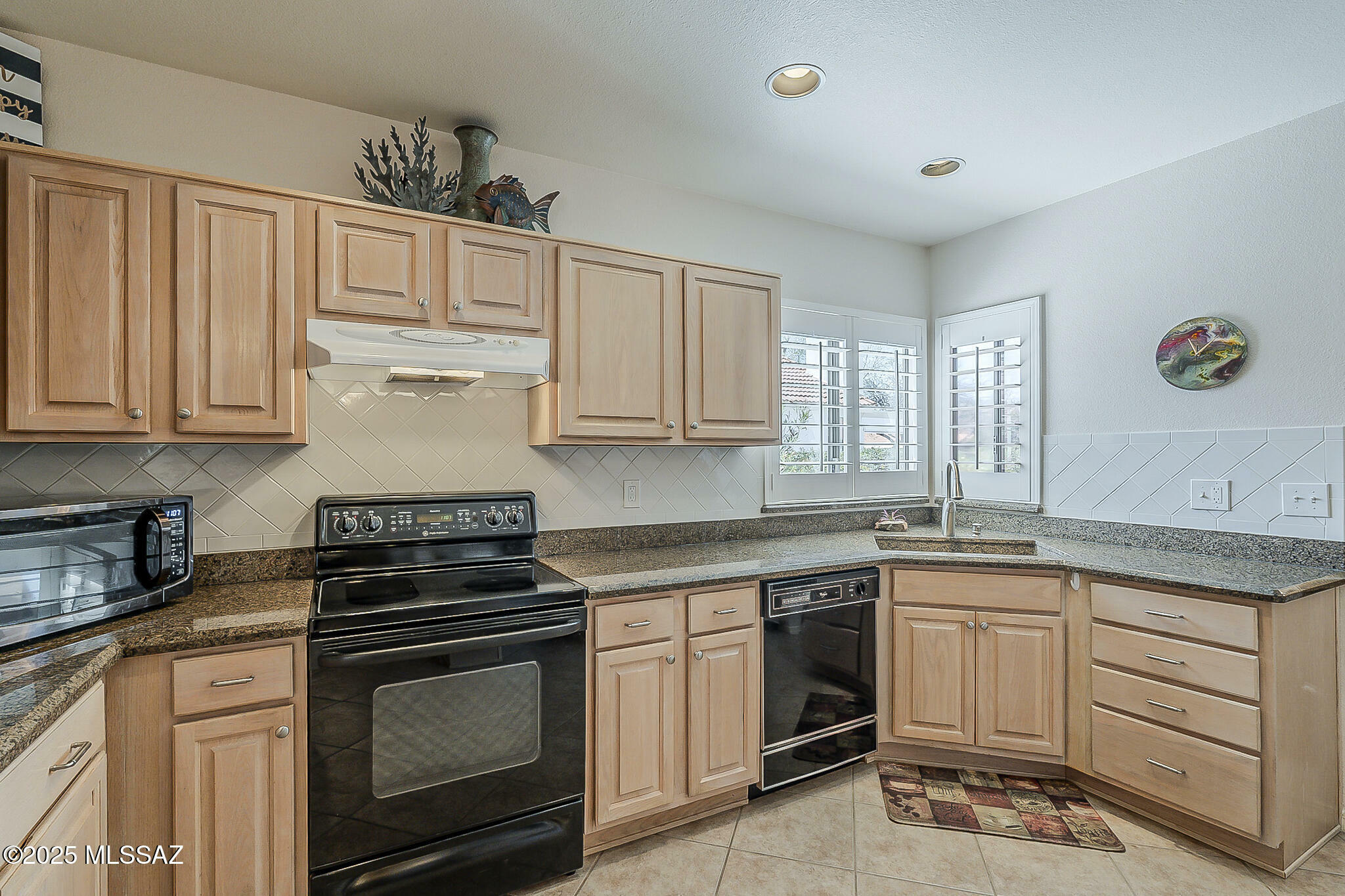 Property Photo: 38094 S Desert Star Drive AZ 85739