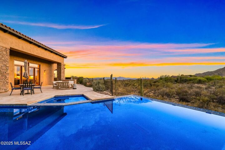 Property Photo: 14623 N Shaded Stone Place AZ 85755