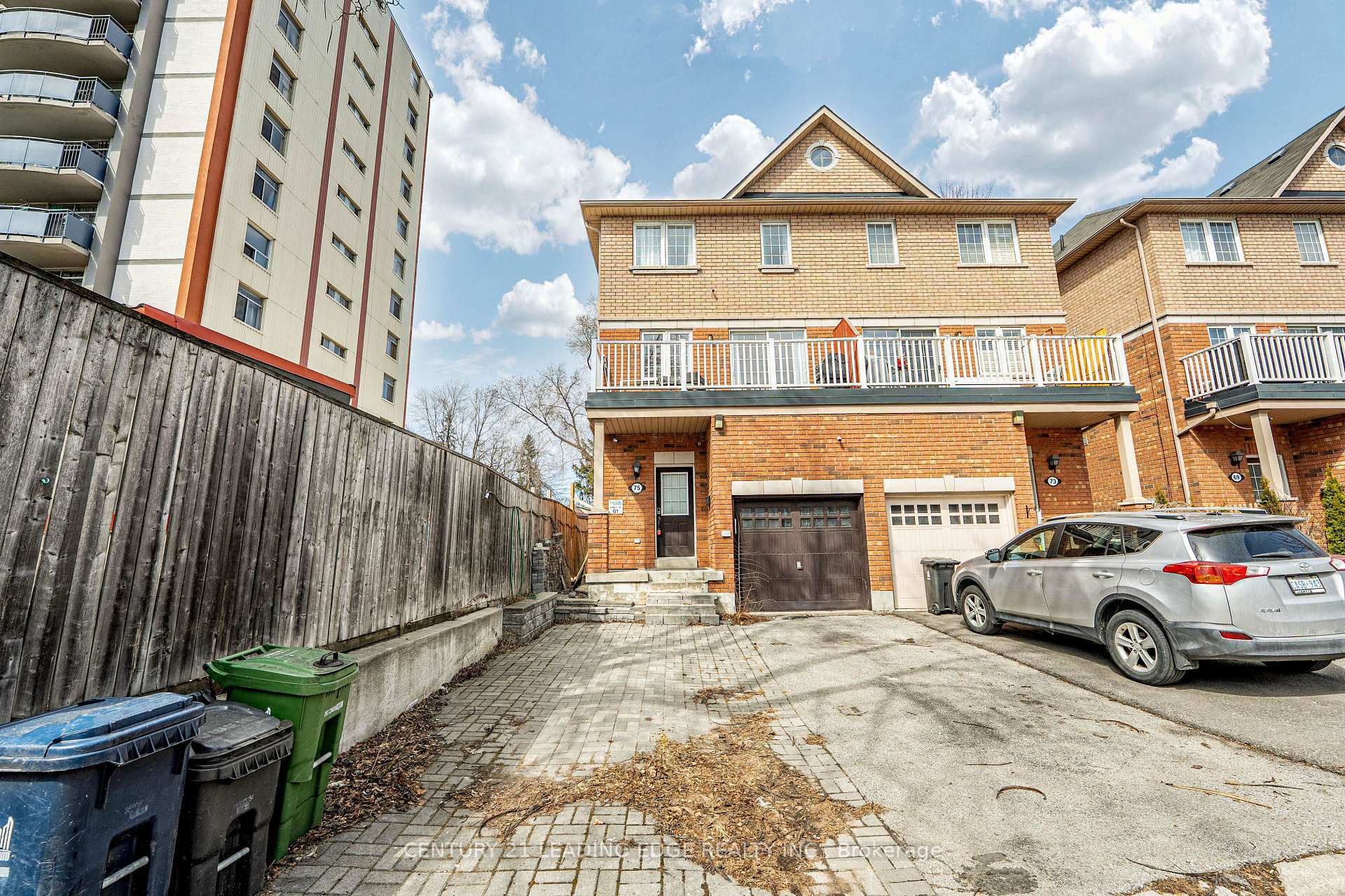 Photo de la propriété: 75 Elphick Lane ON M9N 4A2