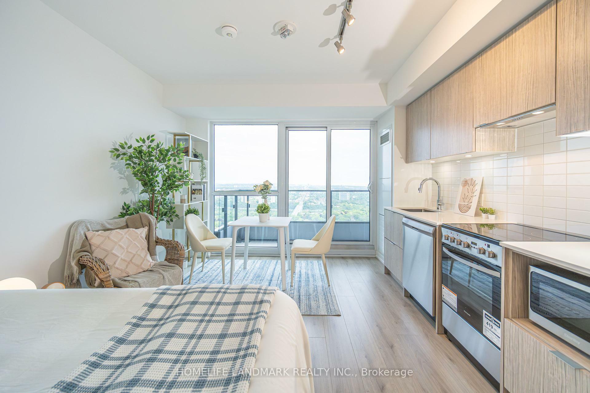Property Photo:  395 Bloor Street E 4308  ON M4W 1H7 