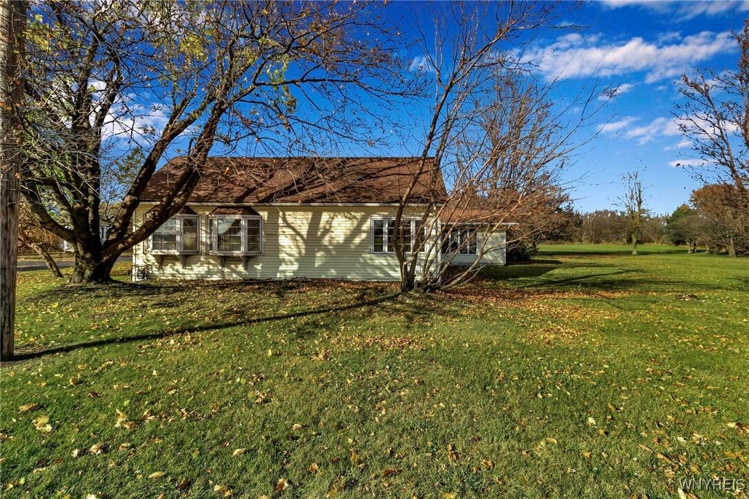 Property Photo:  11552 Main Road  NY 14031 