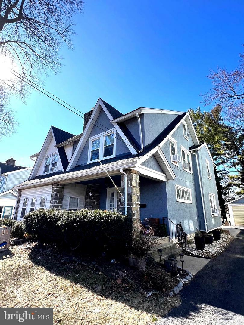 Property Photo: 626 Country Club Lane PA 19083