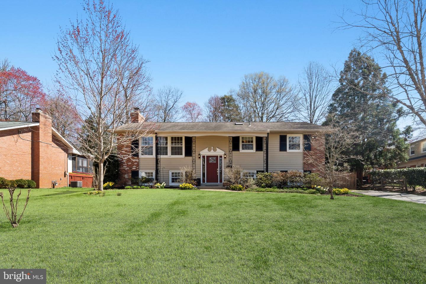 Property Photo: 8711 Bradgate Road VA 22308