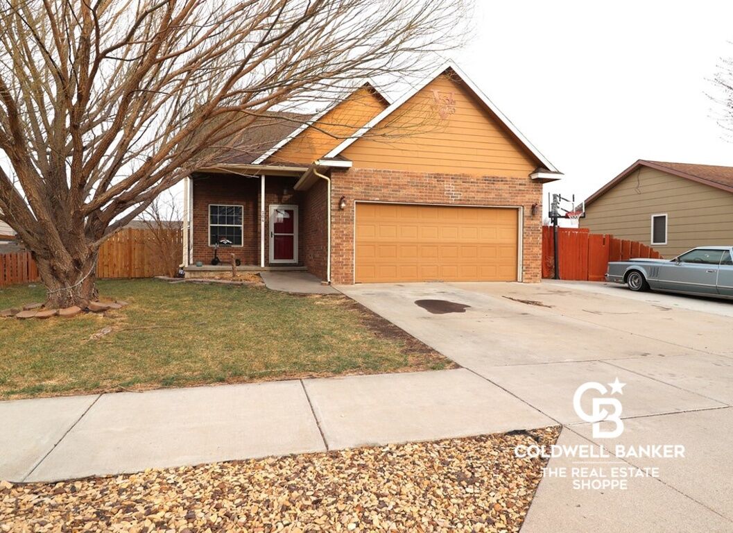 Property Photo: 204 Sydnee Lane KS 67851