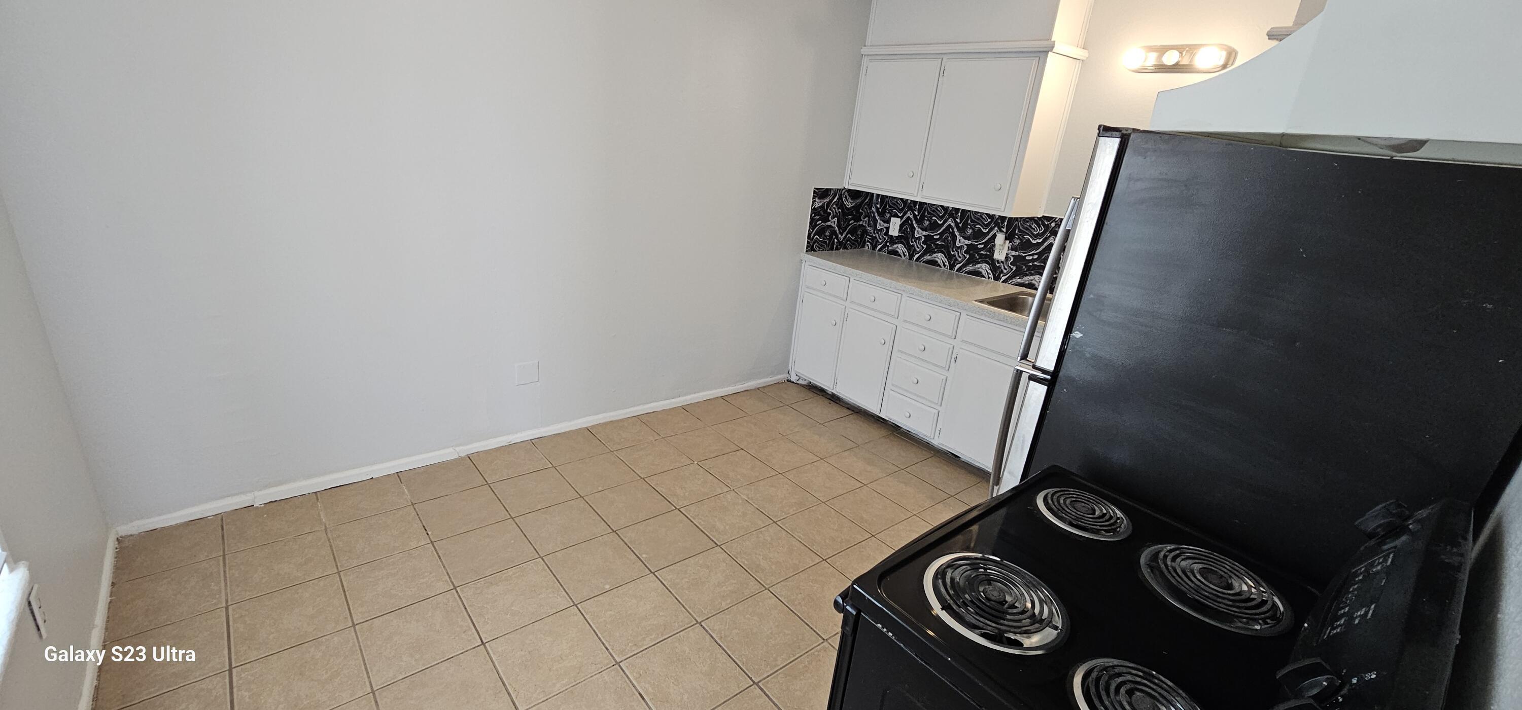 Property Photo: 911 E 37th Street TX 79404