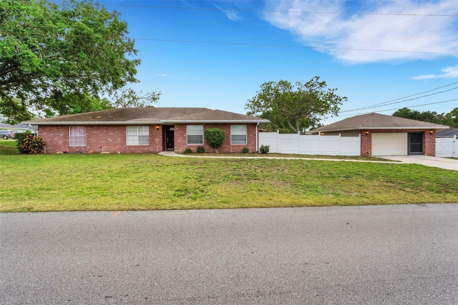 Property Photo: 202 Saint Lucie Road FL 33884