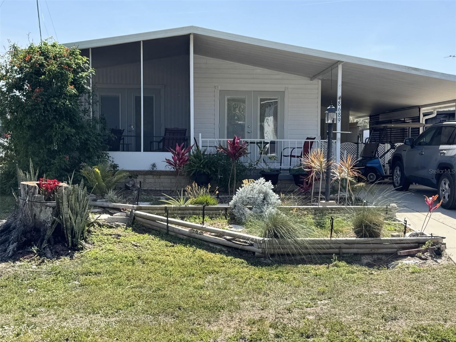 Property Photo:  8689 Breeze Hill Drive  FL 33898 