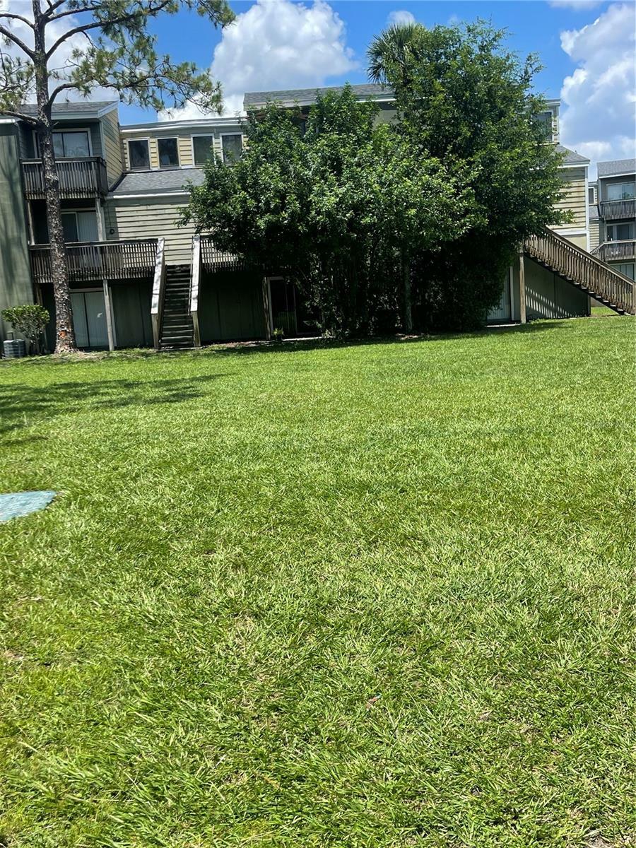 Property Photo: 293 Scottsdale Square 293 FL 32792