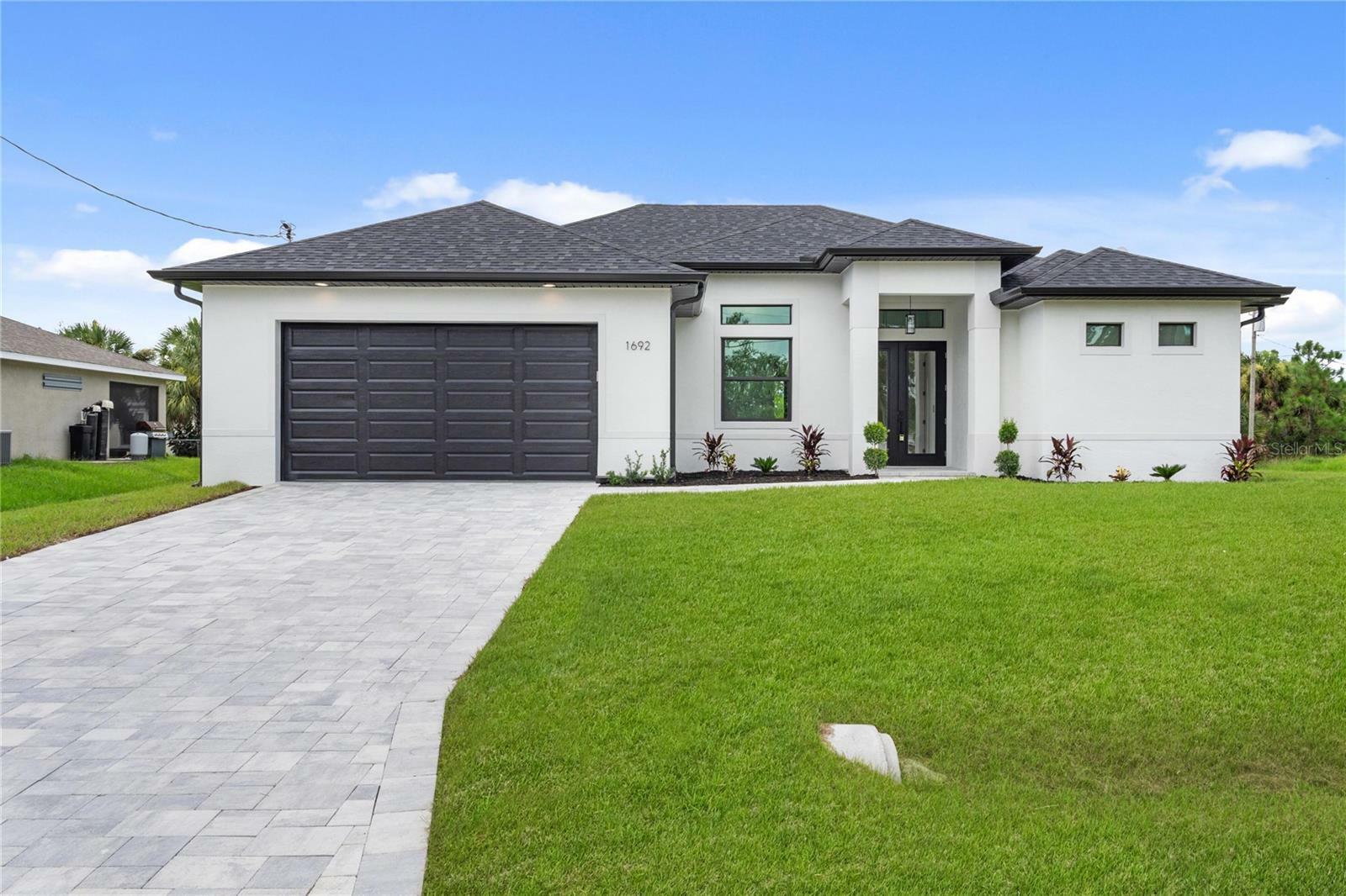 Property Photo: 1692 Finlet Avenue FL 34288