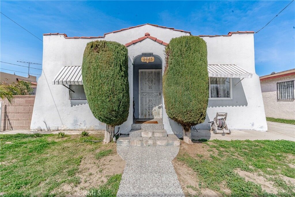 Property Photo: 2965 Poplar Drive CA 90262