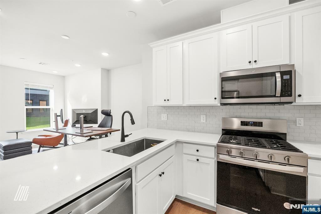 Property Photo: 117 Peyton Place NJ 08901