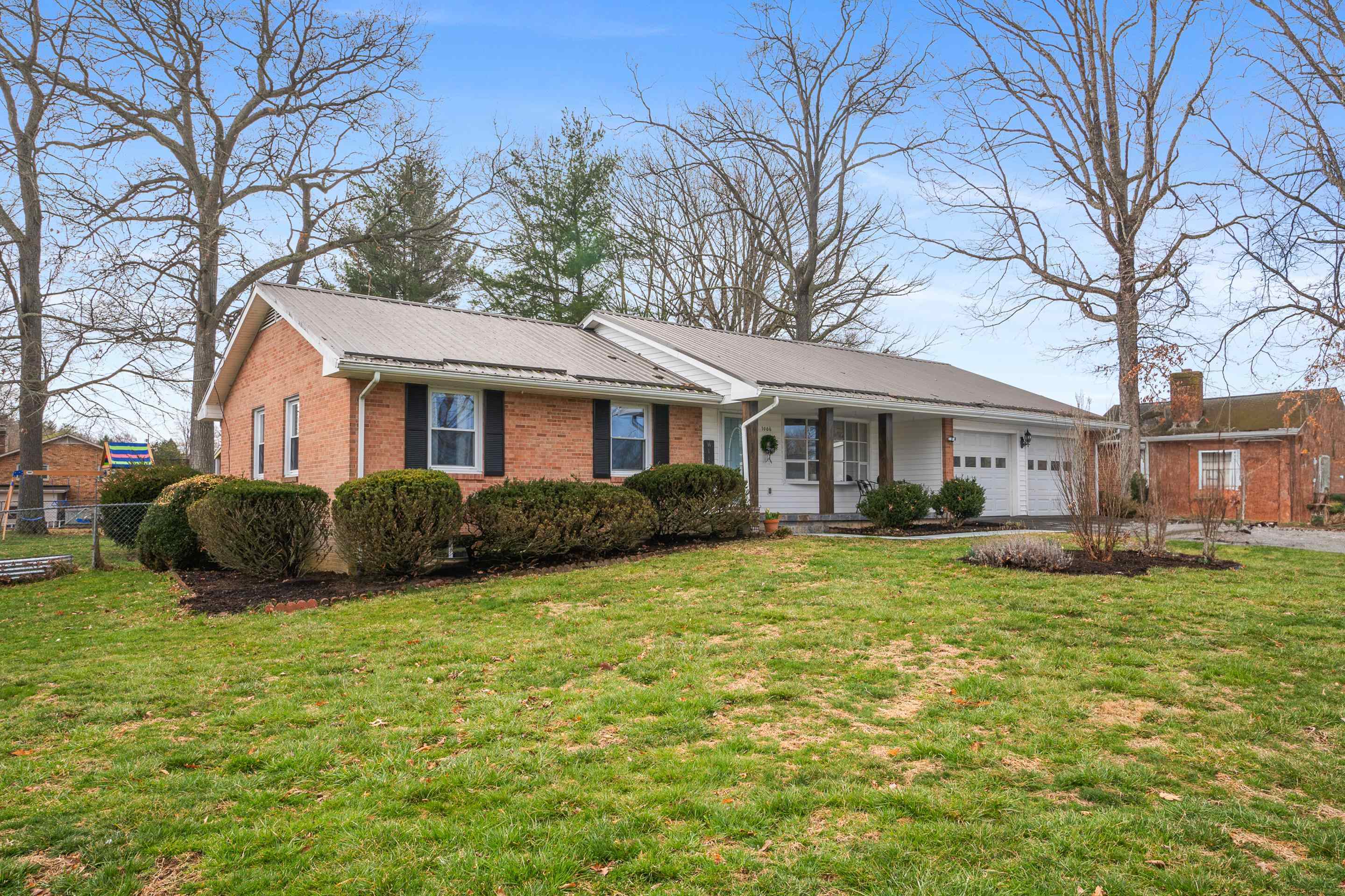 Property Photo: 1006 Sutton Street VA 24141