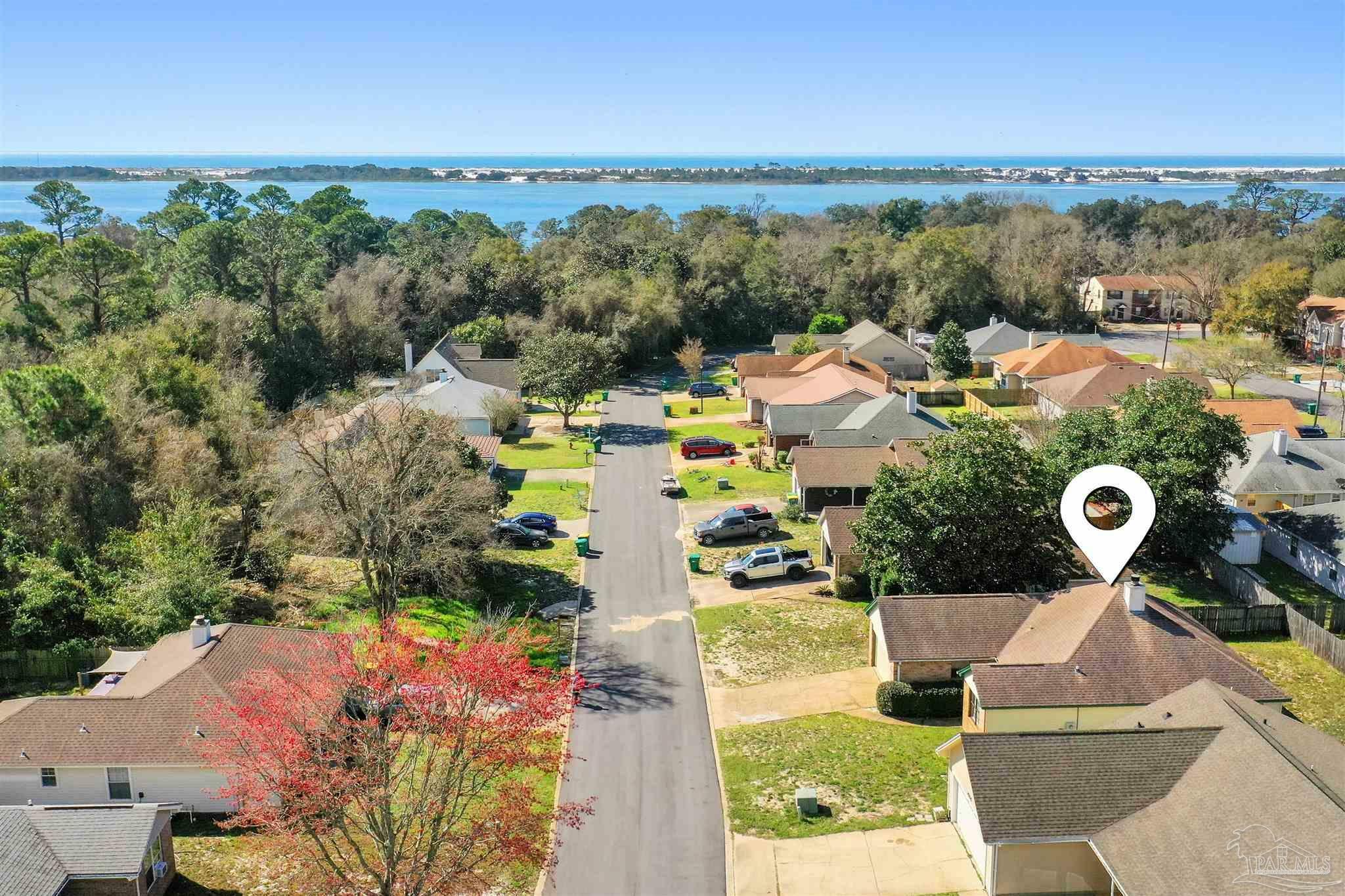 Property Photo: 482 Managua Way FL 32569