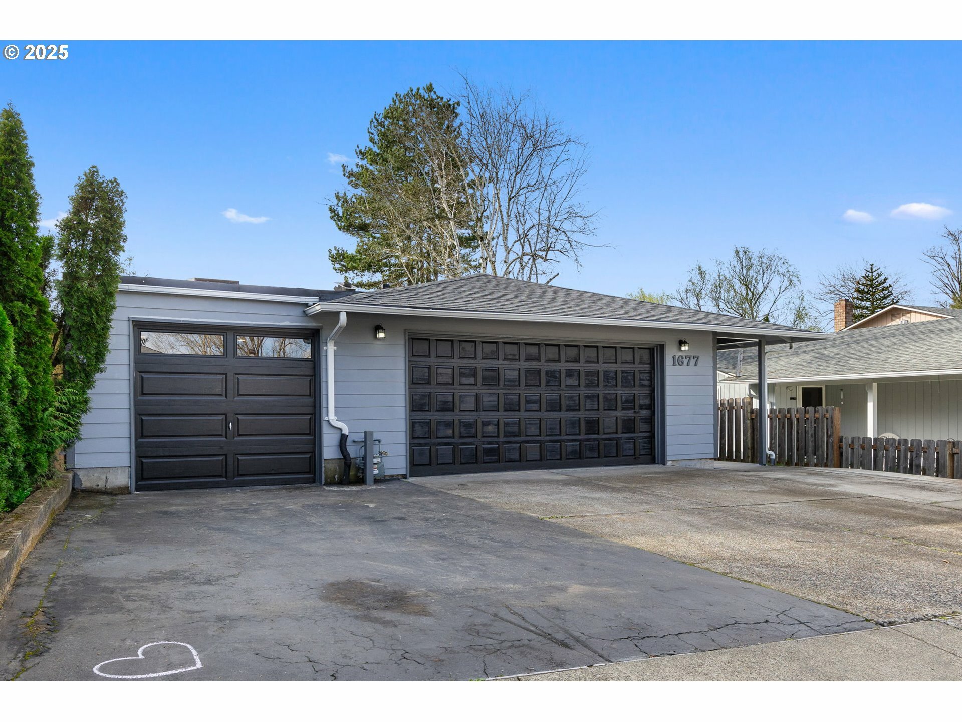 Property Photo: 1677 SW Eastwood Ct OR 97080