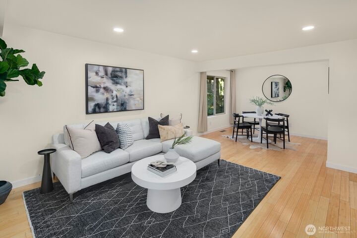 Property Photo:  1414  154th Avenue NE 4407  WA 98007 