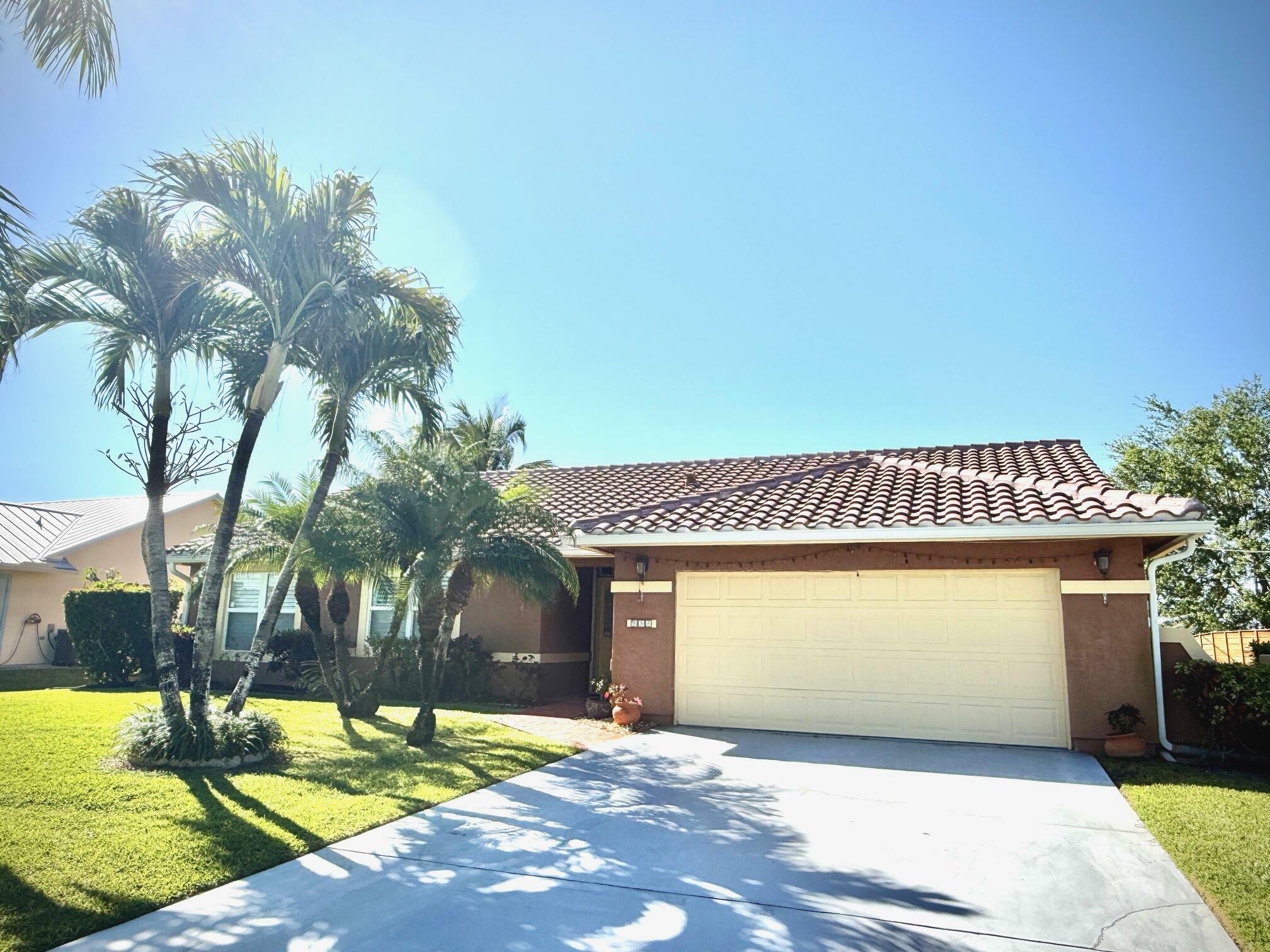 Property Photo: 434 SE Doat Street FL 34983