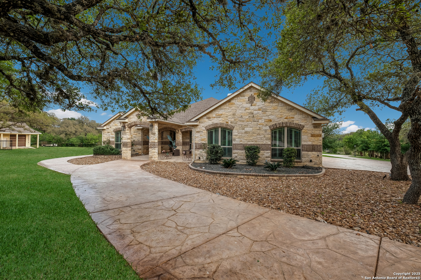 Property Photo: 3780 Menger TX 78259