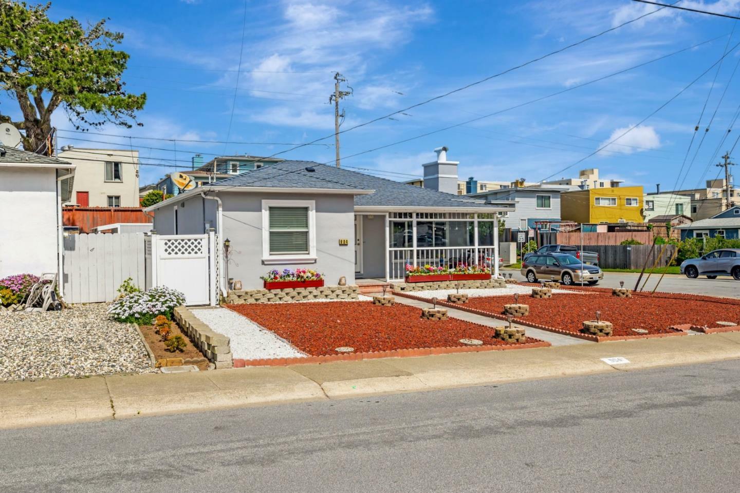 Property Photo:  904 Wildwood Avenue  CA 94015 