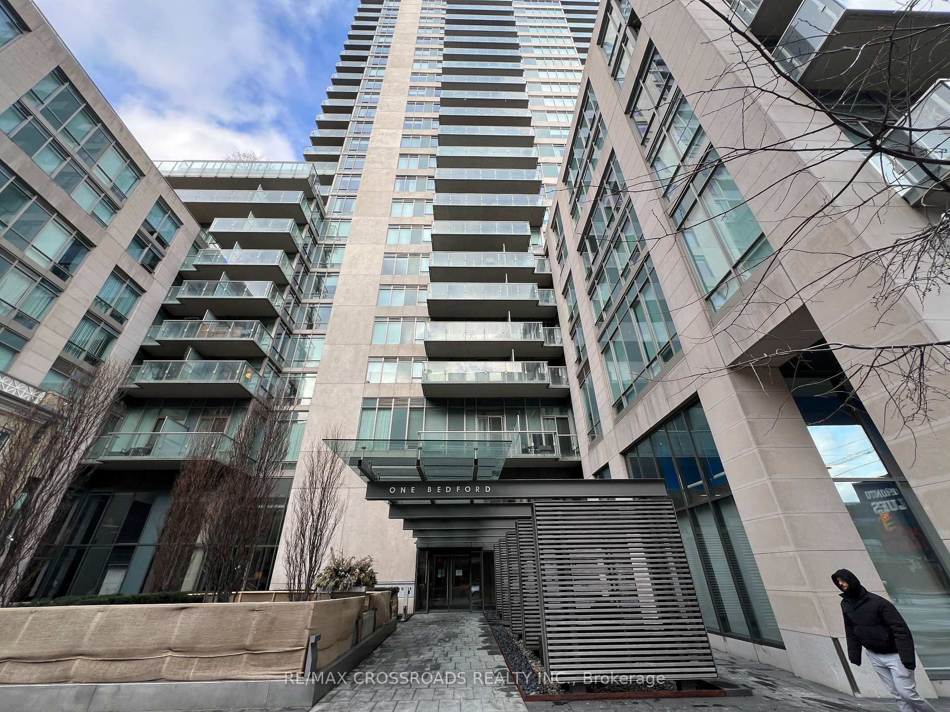Property Photo: 1 Bedford Road 3003 ON M5R 2B5