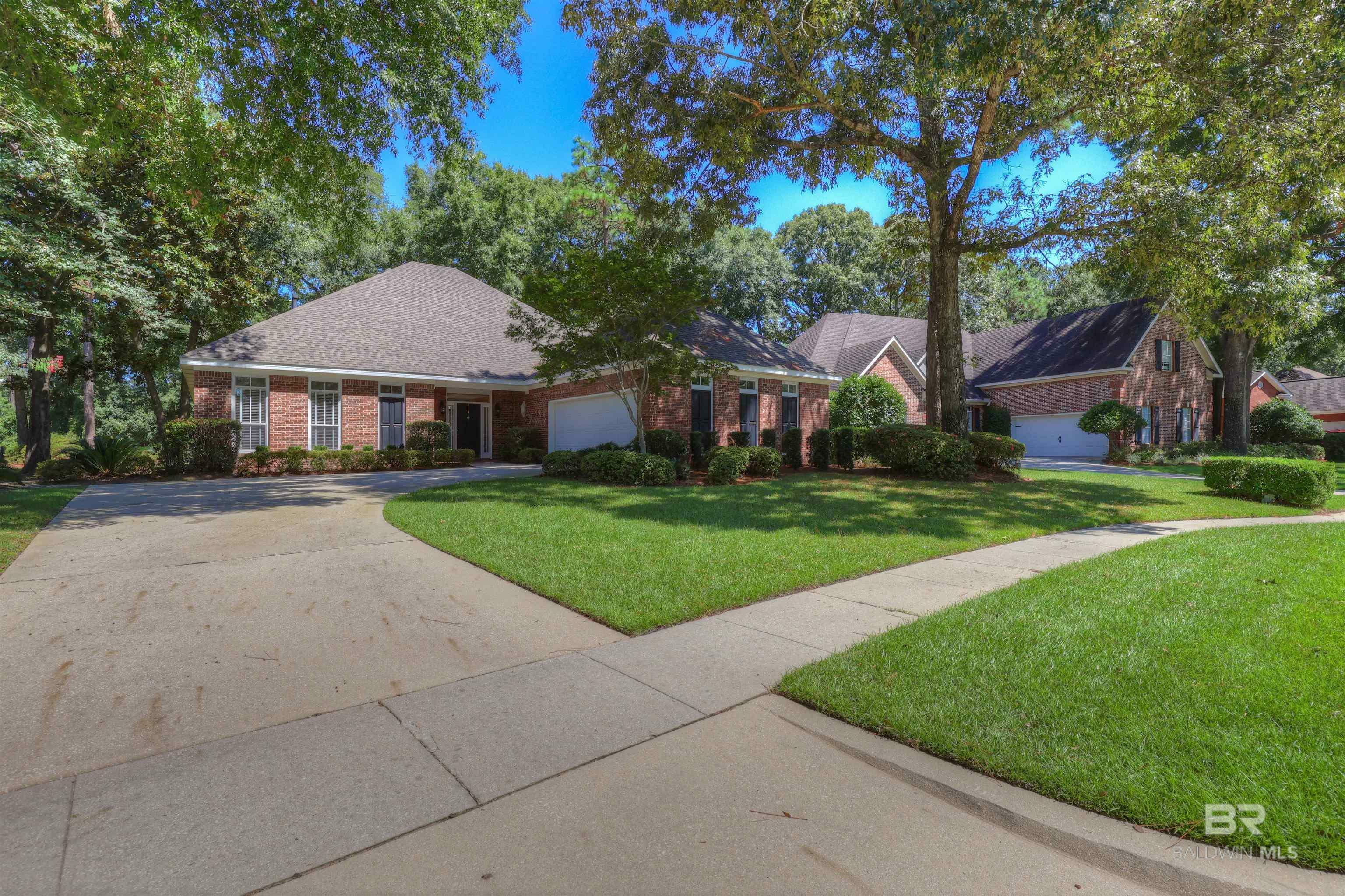 Property Photo: 9351 Aspen Circle AL 36527
