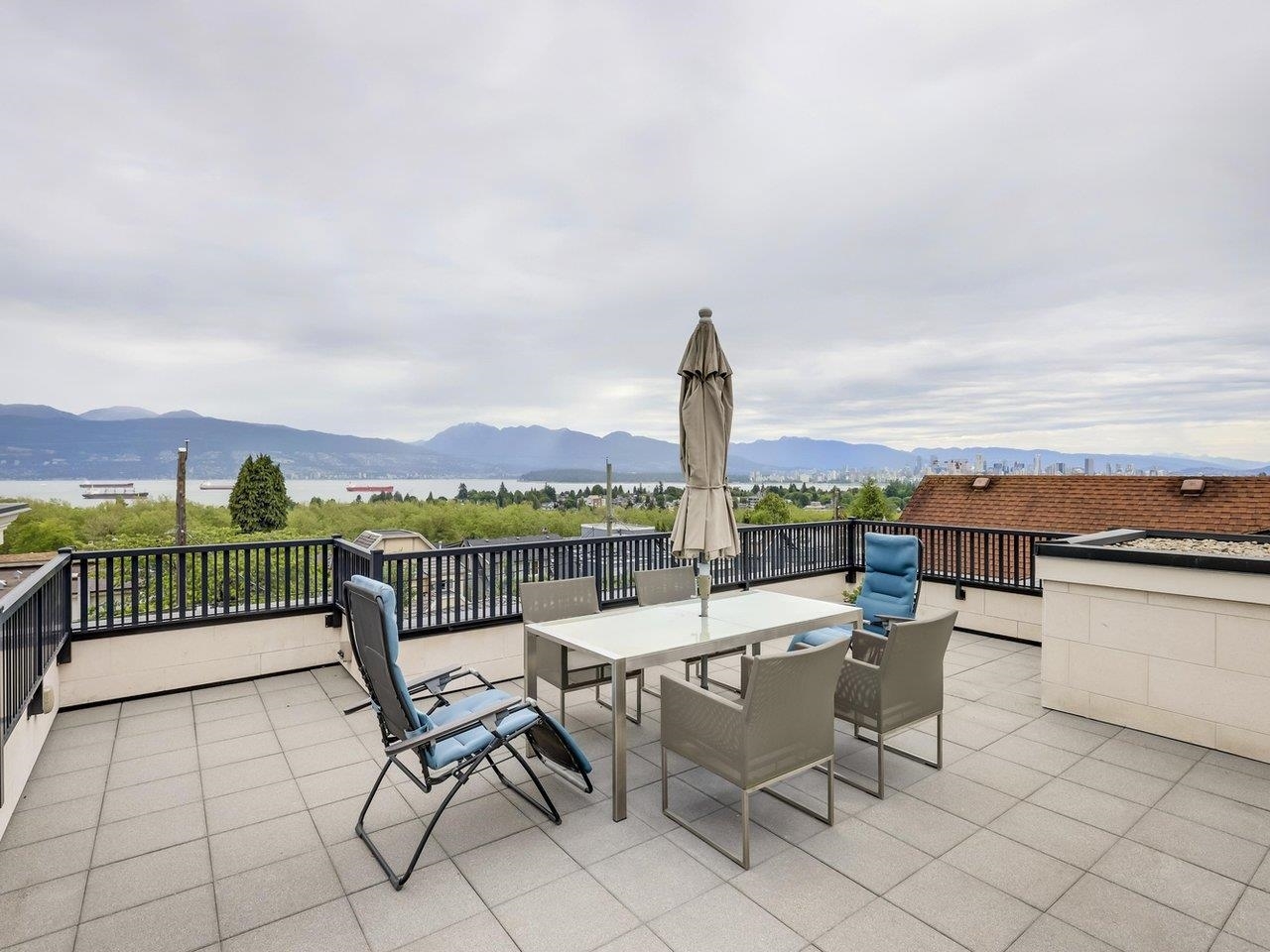 Property Photo: 3963 W 11th Avenue BC V6R 2L1