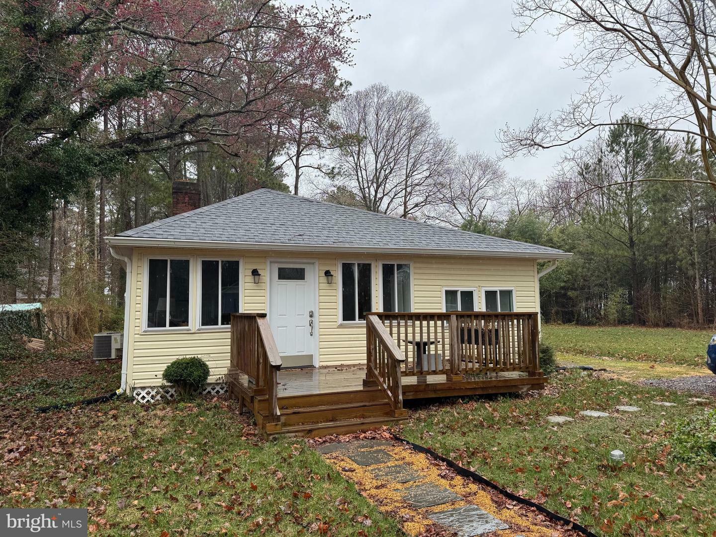Property Photo: 20235 Big Oak Lane MD 20650