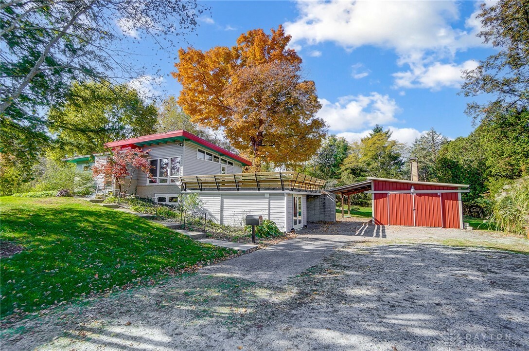 Property Photo: 4619 Meredith Road OH 45387