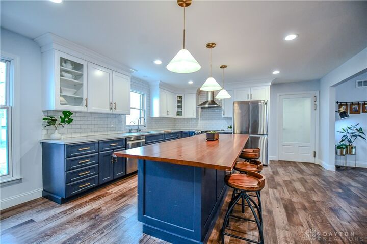 Property Photo: 1955 Kresswood Circle OH 45429