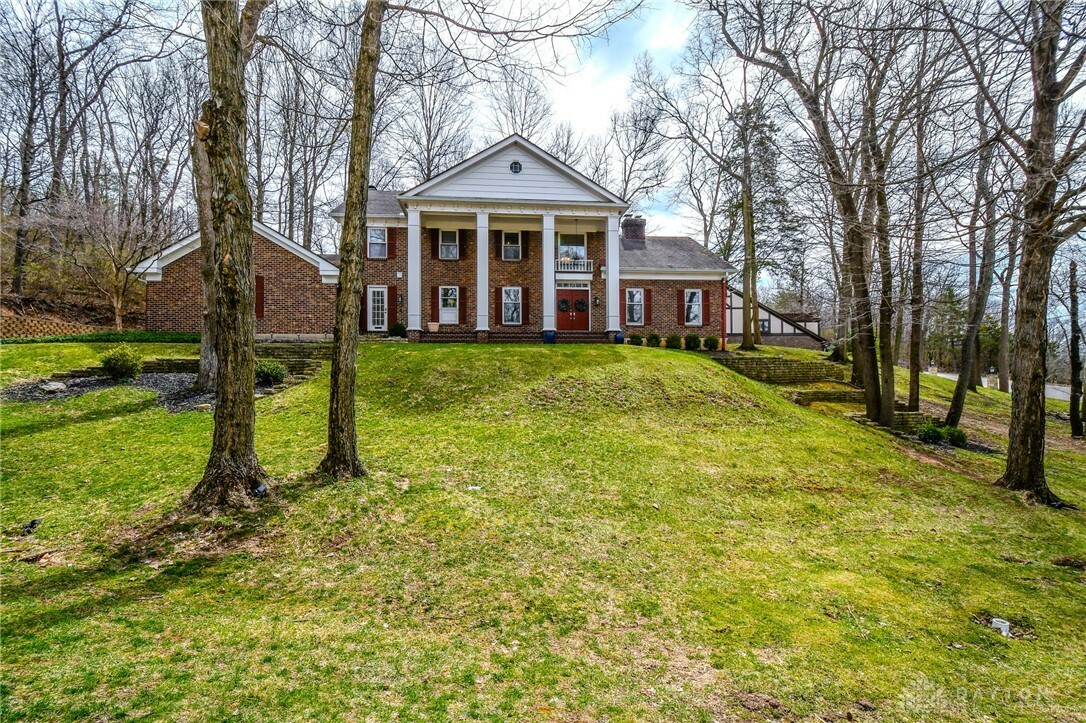 Property Photo: 1955 Kresswood Circle OH 45429