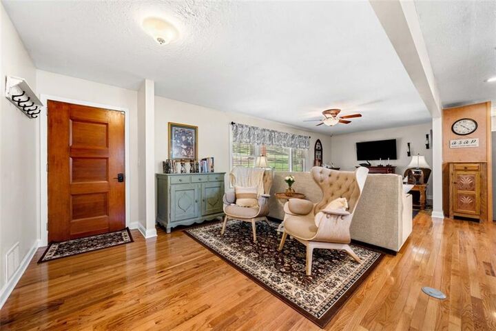 Property Photo: 1505 Robinhood Trail GA 30501
