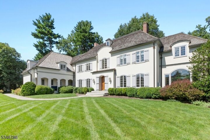 Property Photo:  15 Linden Ln  NJ 07928 