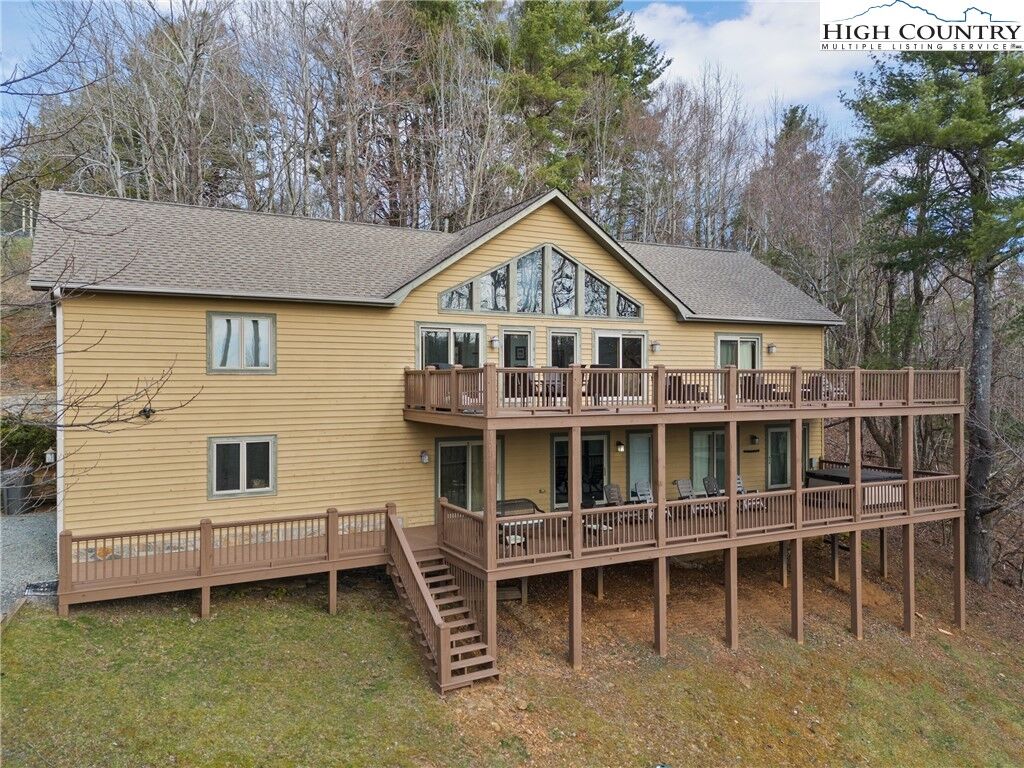 Property Photo:  147 Rockskip Lane  NC 28605 