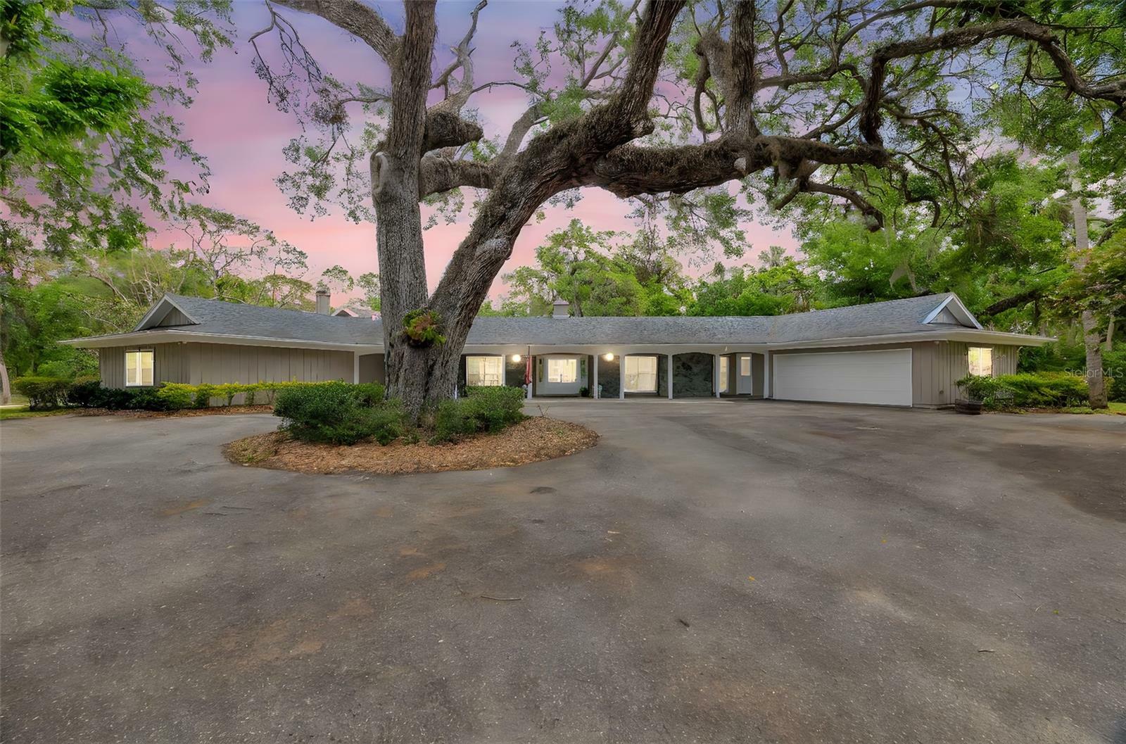 Property Photo: 1240 Fox Creek Drive FL 34240