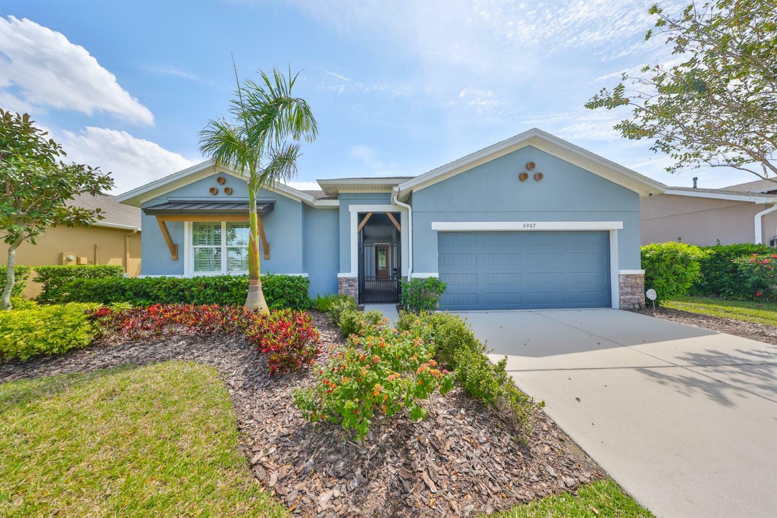 Property Photo: 6907 Crestpoint Drive FL 33572