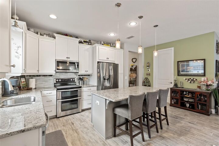Property Photo: 11655 Renaissance Boulevard FL 34293