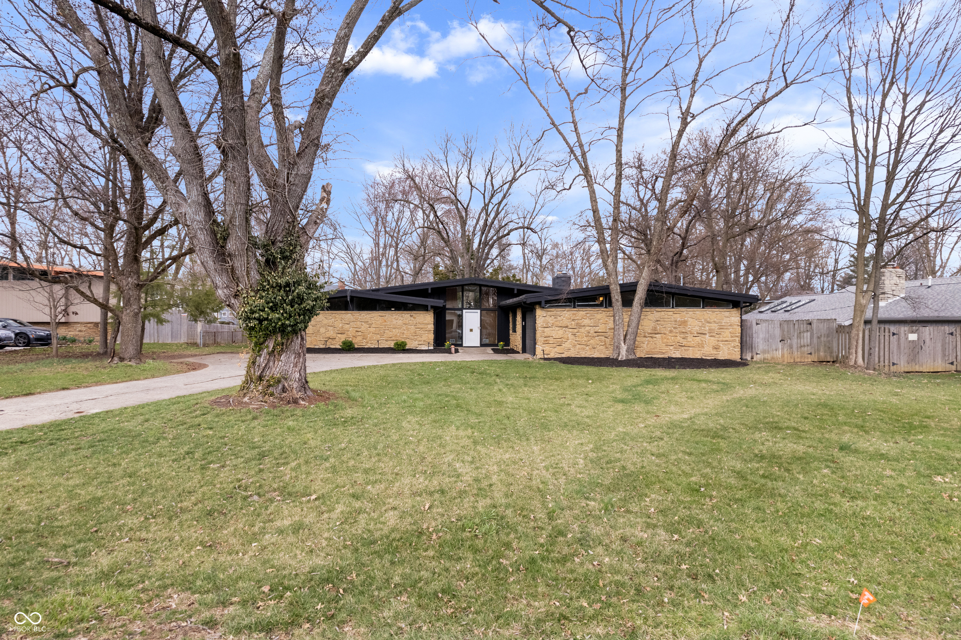 Property Photo: 24 Thornhurst Drive IN 46032