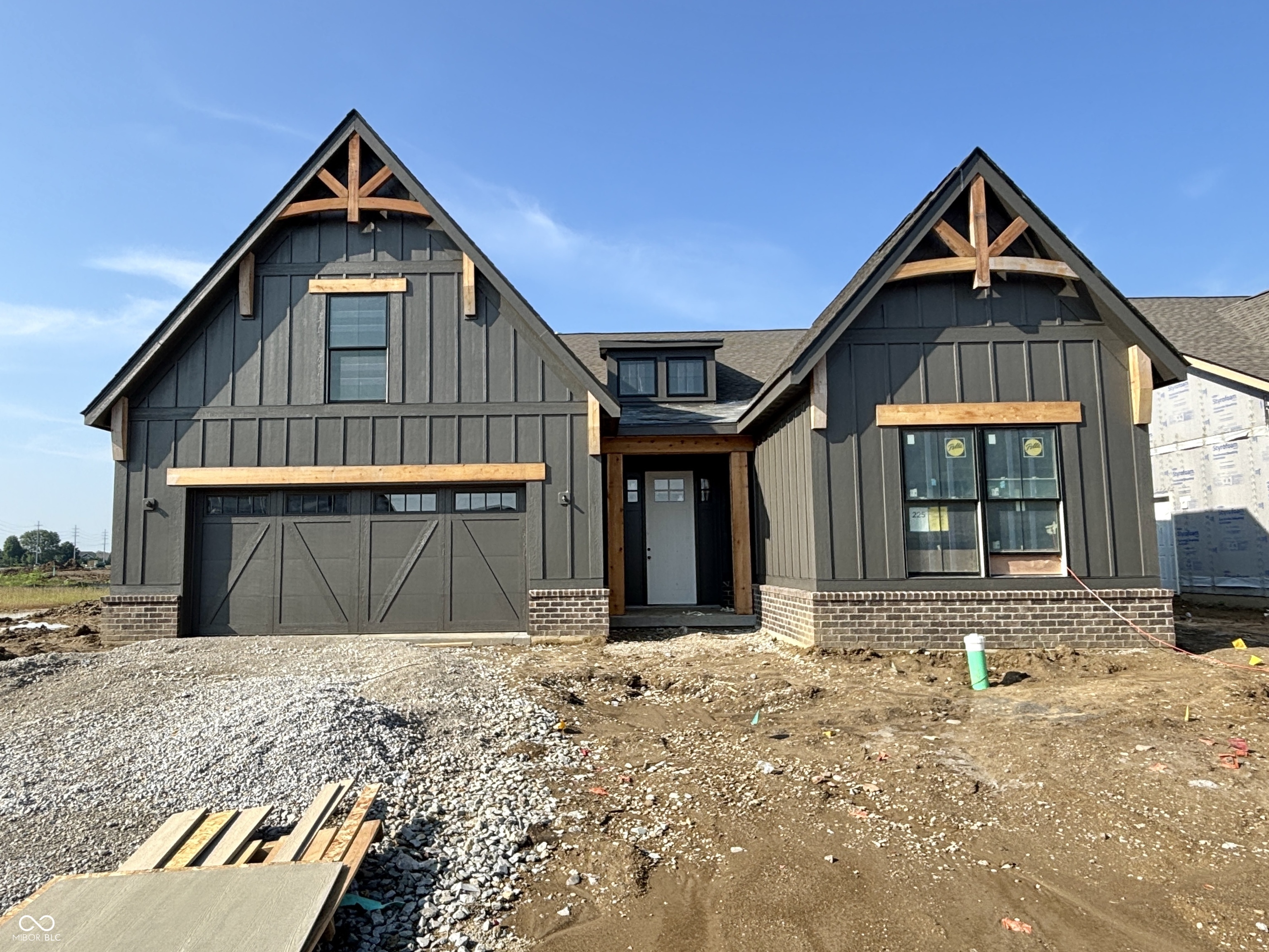 Property Photo: 1463 Crosstie Circle IN 46074