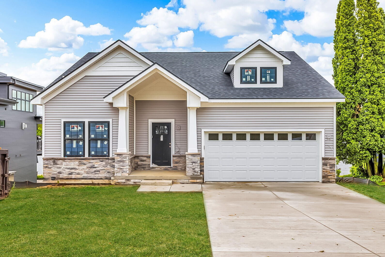 Property Photo:  215 Nottingham Drive  MI 49230 