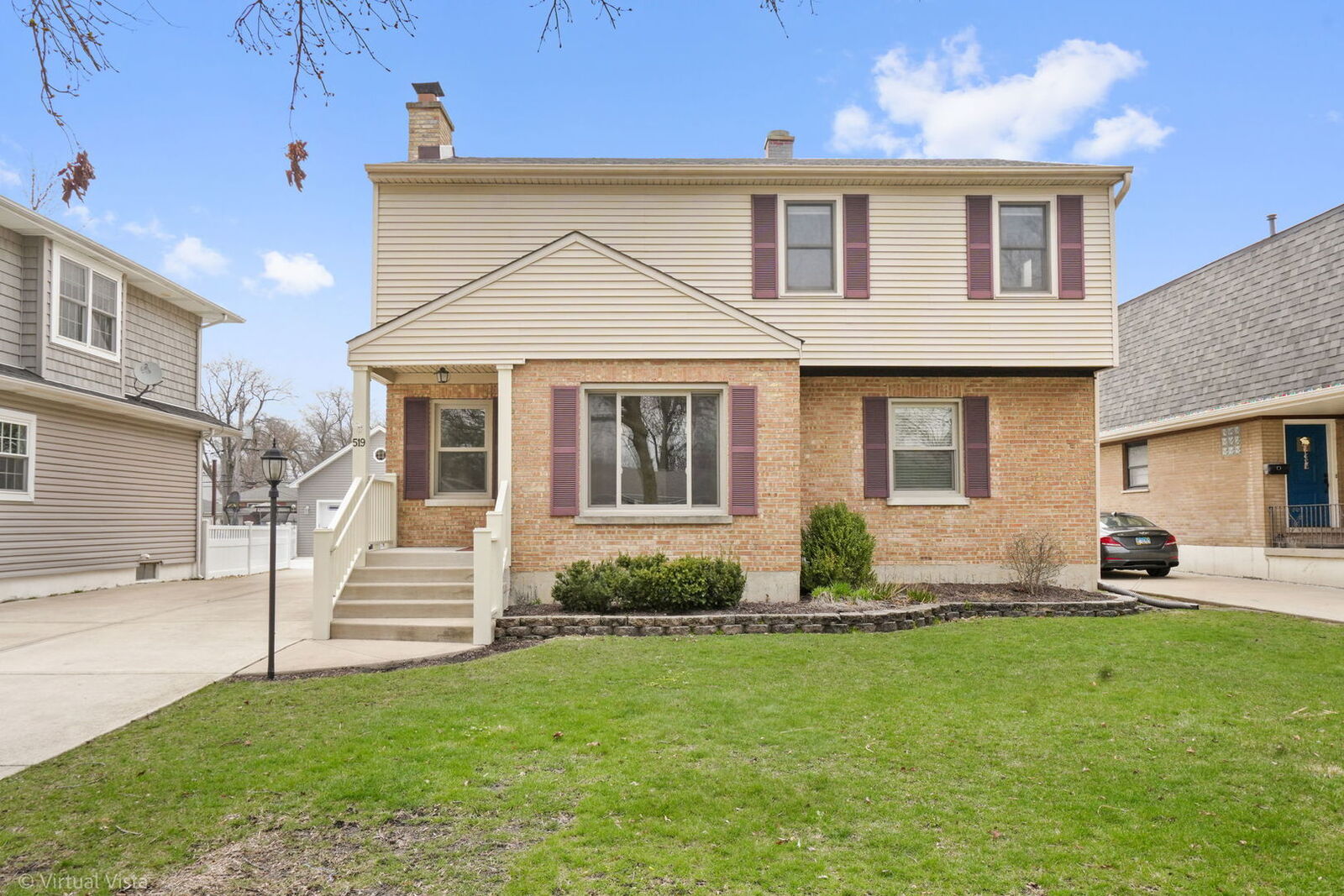 Property Photo: 519 S Stewart Street IL 60148