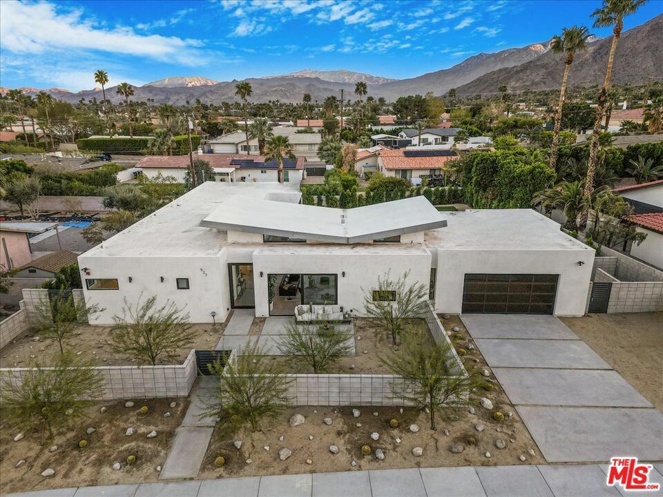 Property Photo: 527 W Santa Catalina Road CA 92262