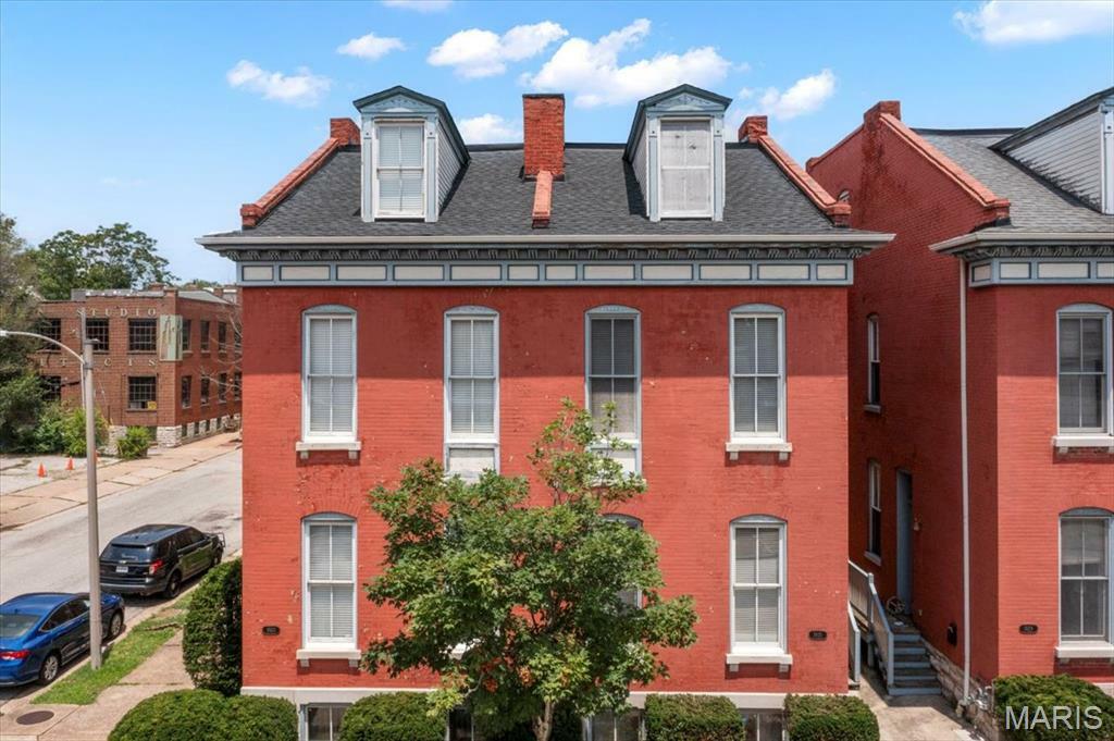Property Photo: 1931 Arsenal Street MO 63118