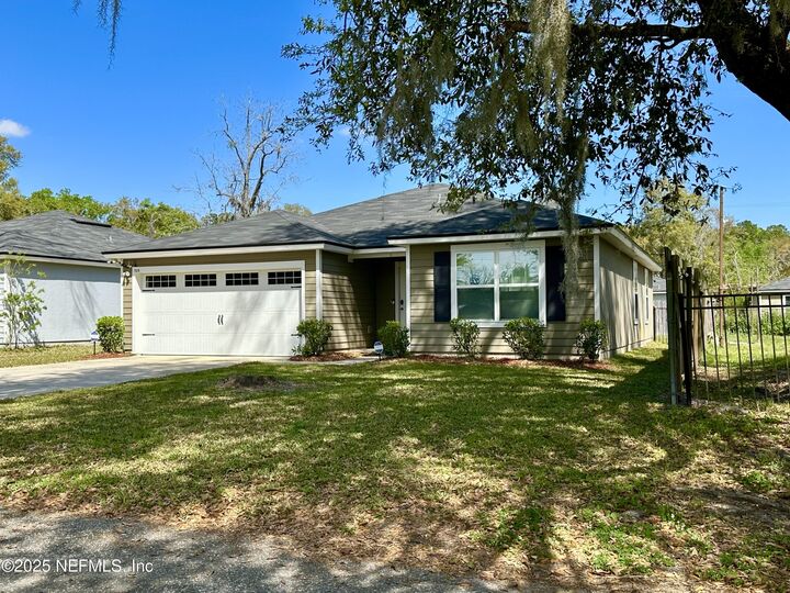 Property Photo:  7829 Mariner Street  FL 32220 