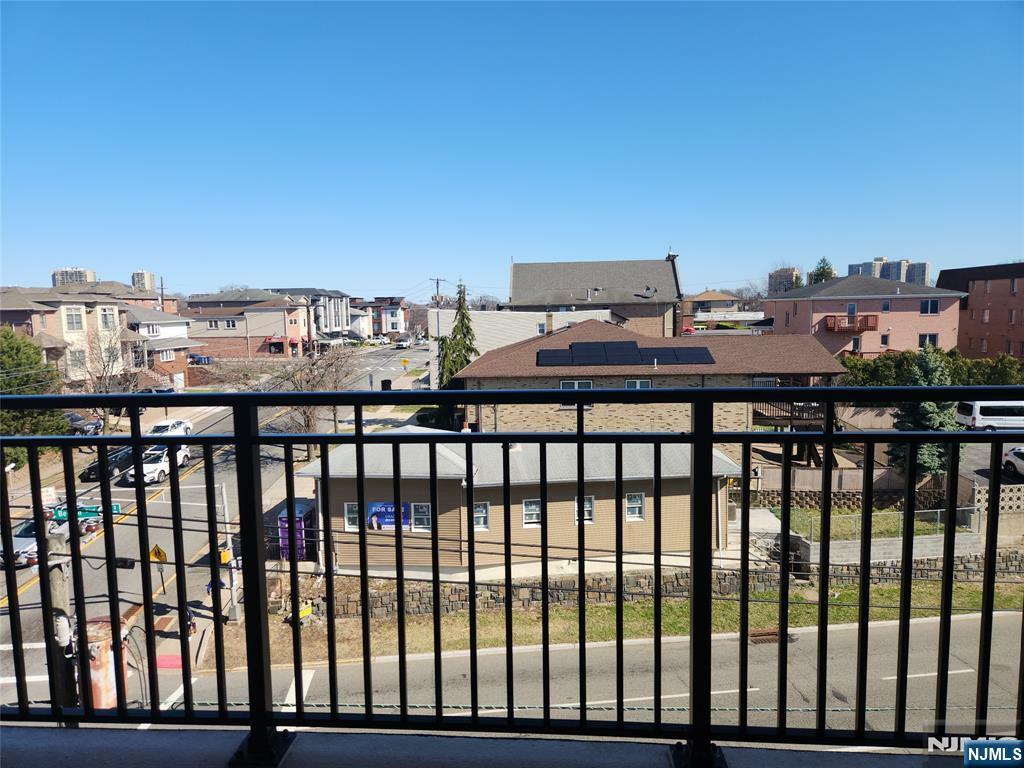 Property Photo:  233 12th Street 4C  NJ 07650 
