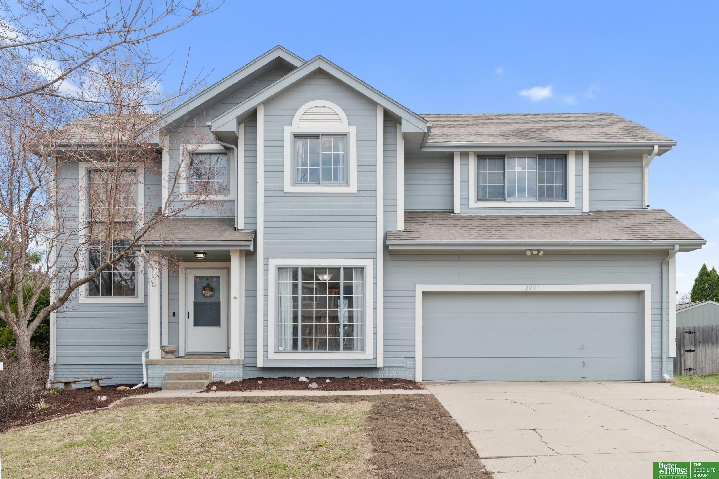 Property Photo: 2201 Queen Drive NE 68046