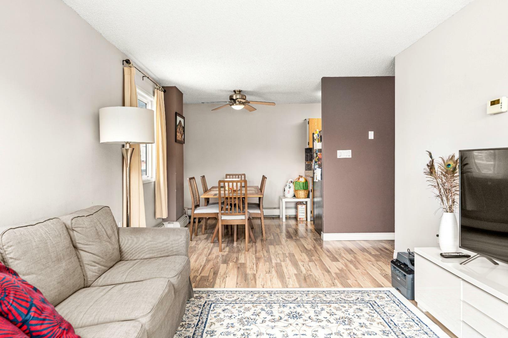 Property Photo: 1602 11 Avenue SW 217 AB T3C 0N2