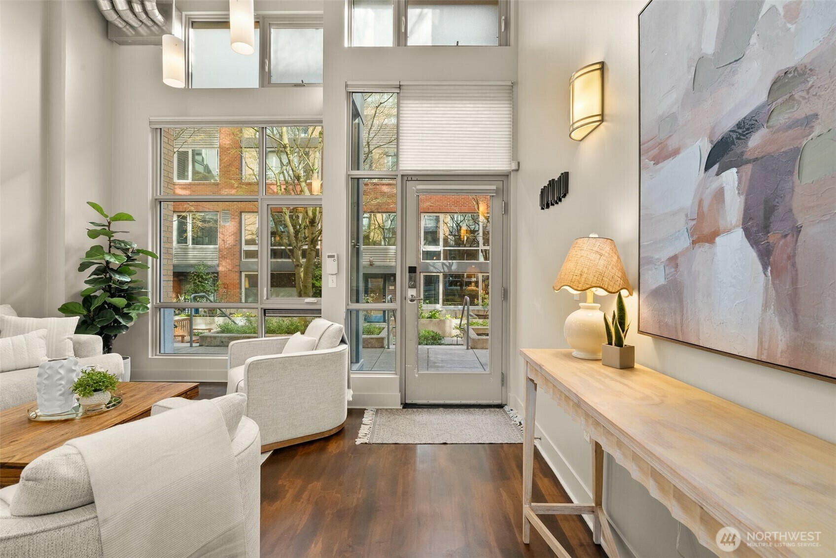 Property Photo: 530 Broadway E 113 WA 98102