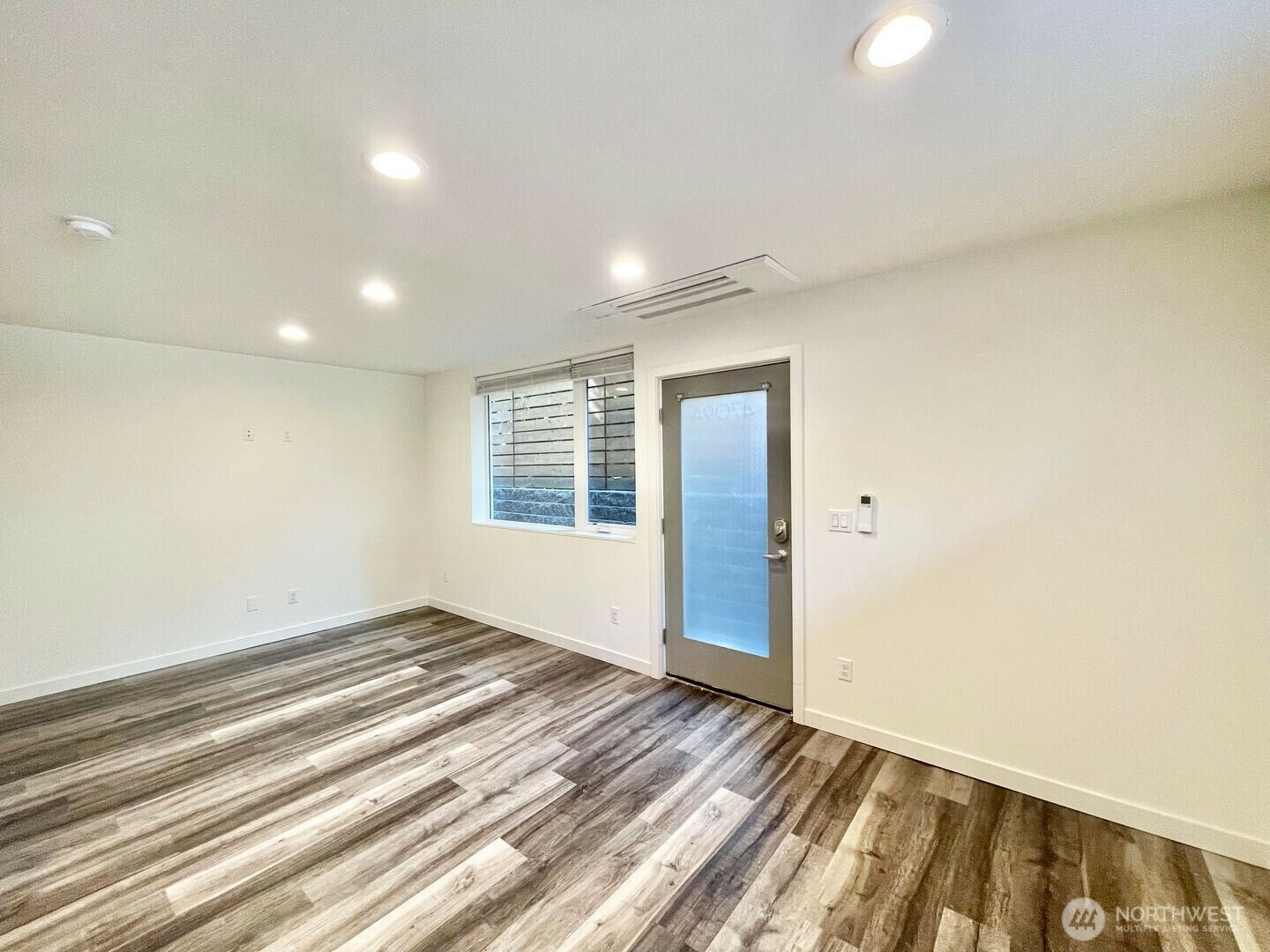 Property Photo: 4709 A 8th Avenue NE WA 98105