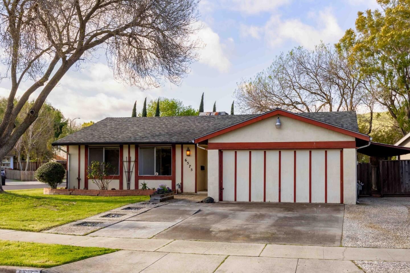 Property Photo:  6575 Kaneko Drive  CA 95119 