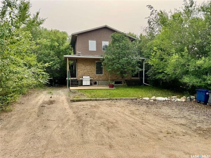 1219 Grand Avenue  Buena Vista SK S2V 1A4 photo